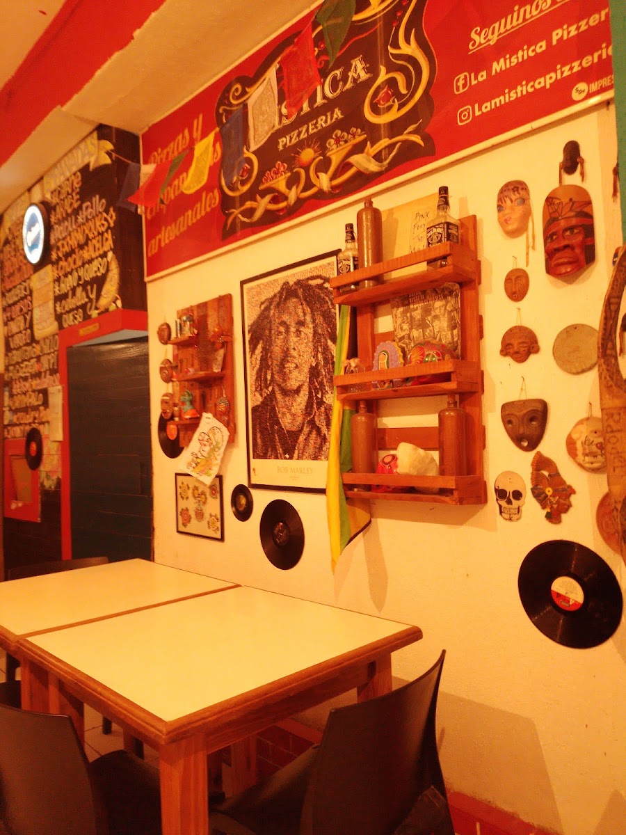 Pizzeria La Mistica-4